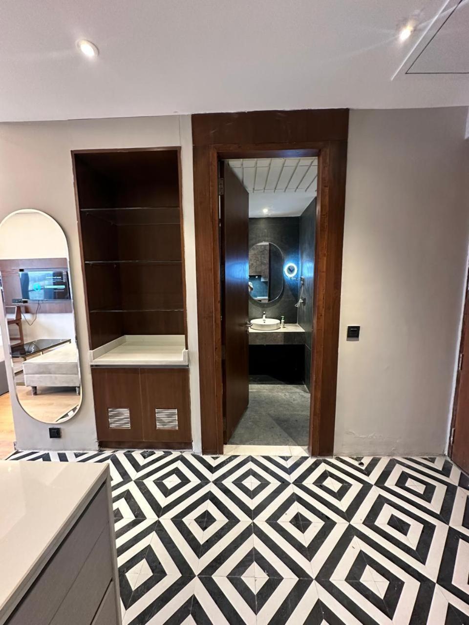 الشقق الفندقية غازي أبادفي  Urban Abodes المظهر الخارجي الصورة